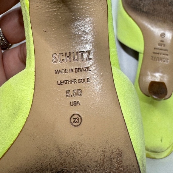 Schutz Dethalia Suede Open Toe Stap Kitten Heel Green Fresh Sandal Size 5.5 - Picture 15 of 15